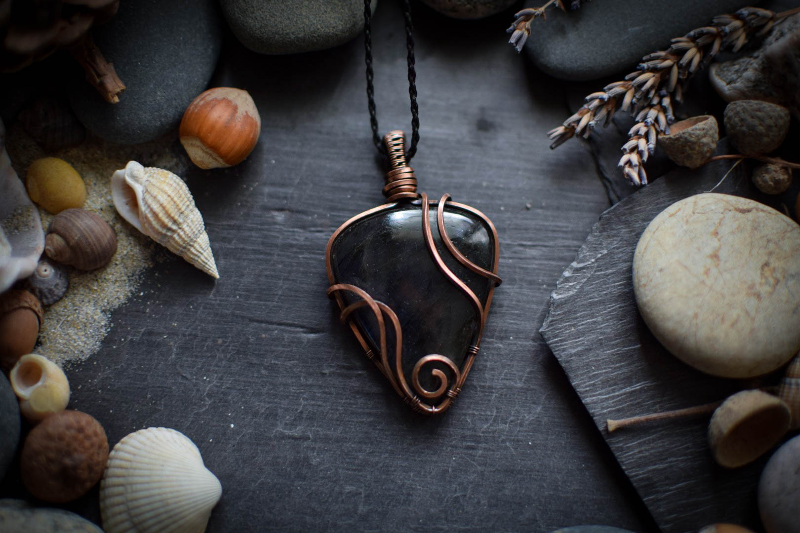 Pendentif ~Abysses~ Labradorite & Cuivre – Image 4