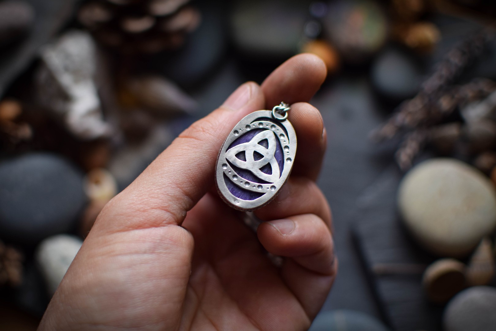 Pendentif ~Triquetra~ Charoïte – Image 5