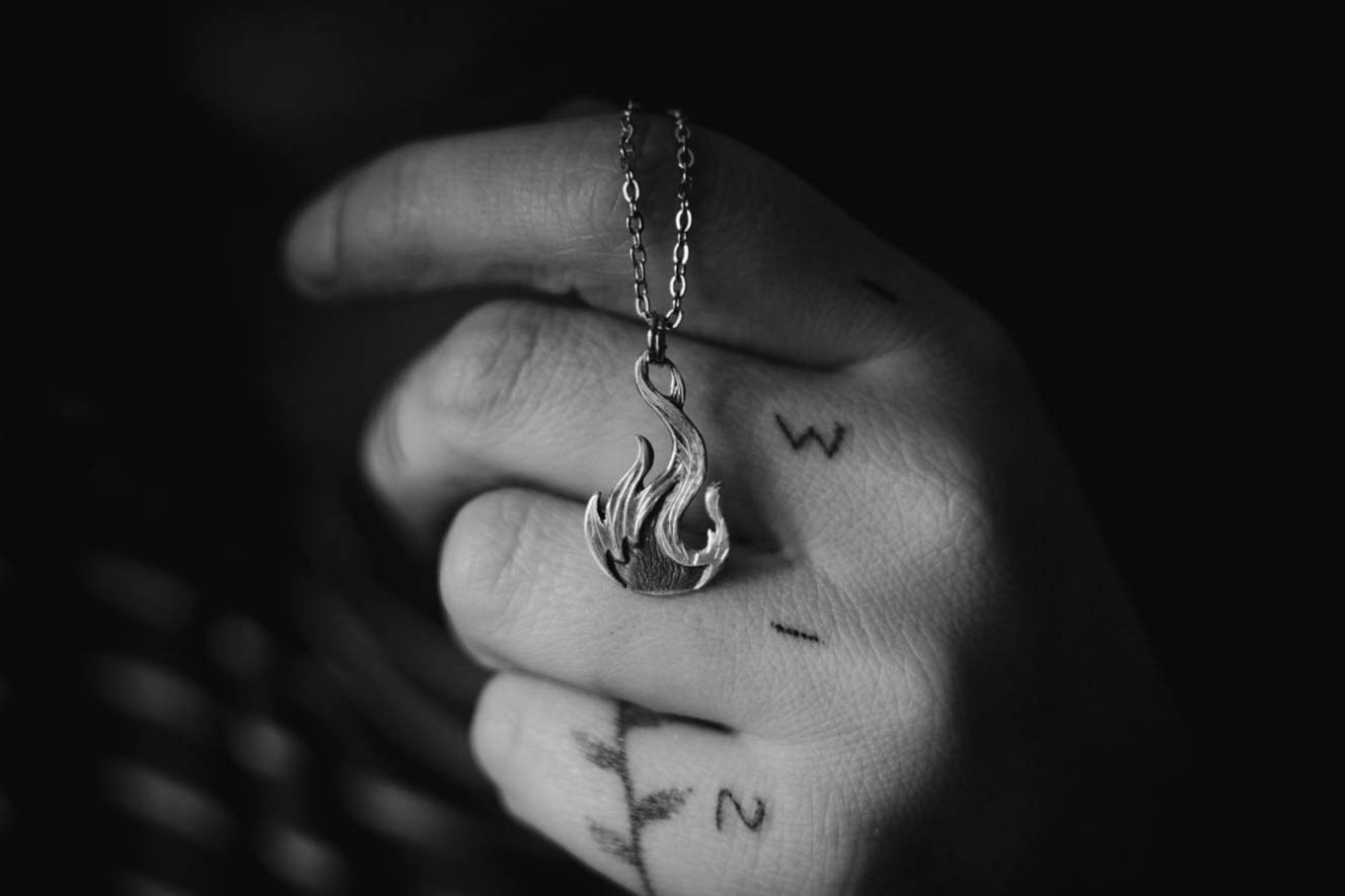 Précommande ~La Flamme de la Révolte~ ARGENT