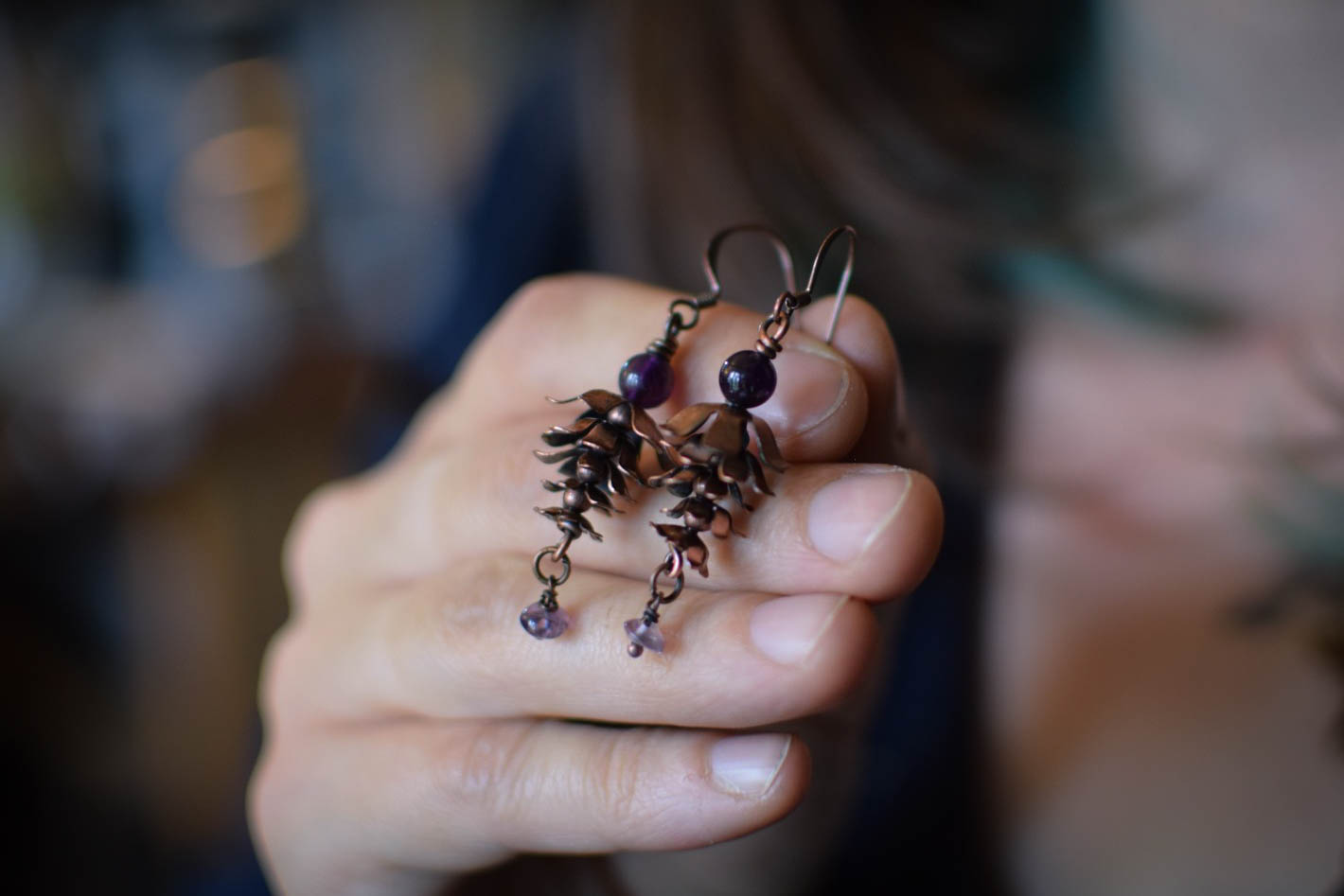 Boucles d'Oreilles ~Pomme de Pin~ améthyste – Image 4